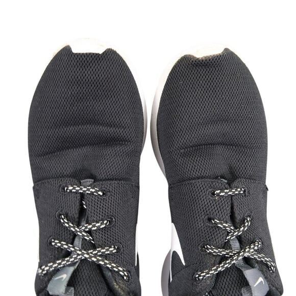 Nike Shoes Womens 7 Athletic Trainers Roshe One Sneakers Lifestyle Running Black - Picture 7 of 14